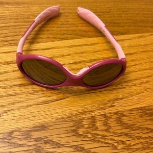 Julbo looping 3 children’s sunglasses. Never worn. Excellent condition.